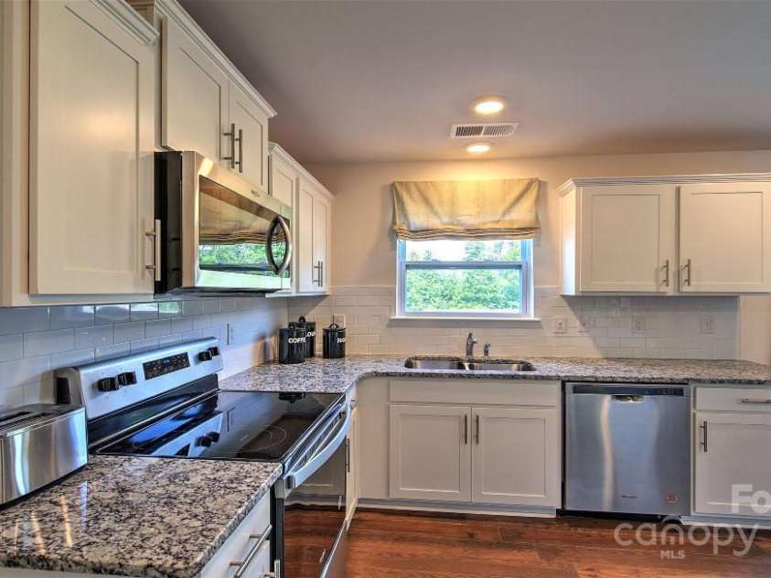 28 Lilac Fields Way, Arden, NC 28704.  MLS# CAR4142355, YatesRealty ID 7090. 