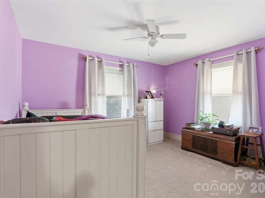 3115 Mathis Drive, Charlotte, NC 28208.  MLS# CAR4342813, YatesRealty ID 7092. 