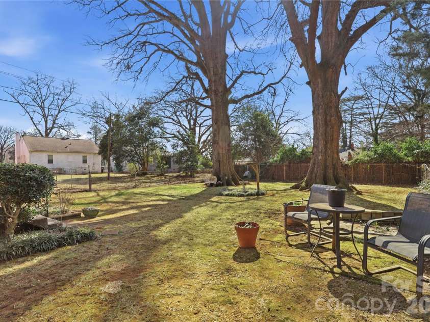3115 Mathis Drive, Charlotte, NC 28208.  MLS# CAR4342813, YatesRealty ID 7092. 