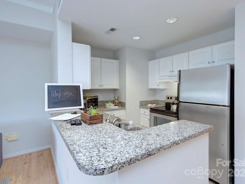 715 Church Street, Charlotte, NC 28202.  MLS# CAR4259584, YatesRealty ID 7092. 