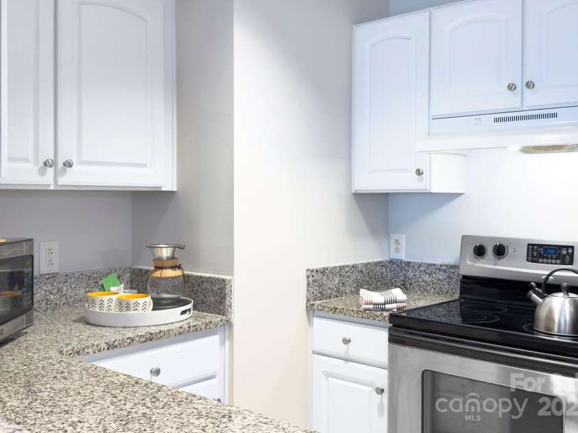 715 Church Street, Charlotte, NC 28202.  MLS# CAR4259584, YatesRealty ID 7092. 