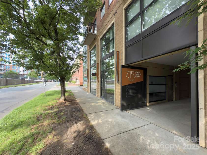 715 Church Street, Charlotte, NC 28202.  MLS# CAR4259584, YatesRealty ID 7092. 