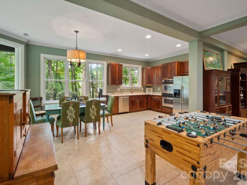 8915 Warwicke Lane, Sherrills Ford, NC 28673.  MLS# CAR4353369, YatesRealty ID 7093. 