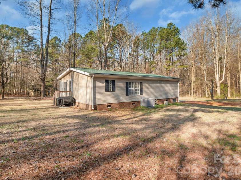 1820 Conners Lane, York, SC 29745.  MLS# CAR4355290, YatesRealty ID 7094. 
