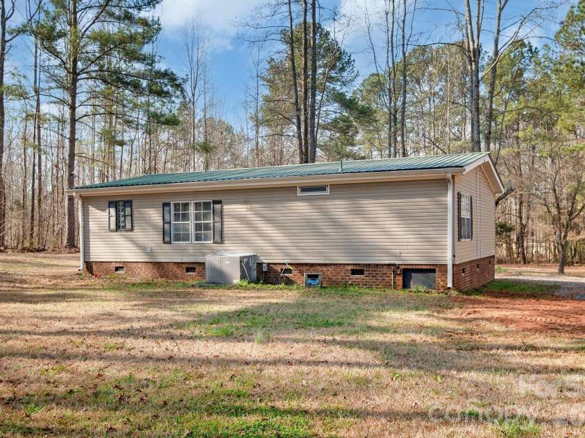 1820 Conners Lane, York, SC 29745.  MLS# CAR4355290, YatesRealty ID 7094. 