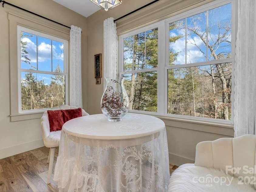 40 Rangeley Drive, Asheville, NC 28803.  MLS# CAR4219622, YatesRealty ID 7094. 