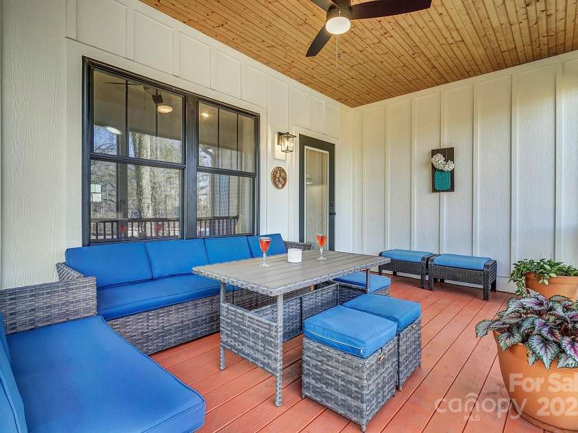 40 Rangeley Drive, Asheville, NC 28803.  MLS# CAR4219622, YatesRealty ID 7094. 