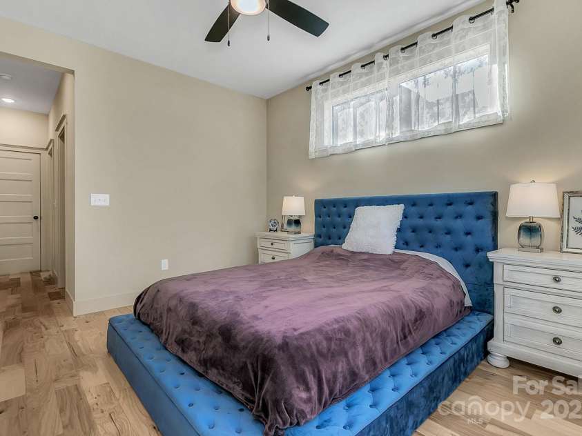 40 Rangeley Drive, Asheville, NC 28803.  MLS# CAR4219622, YatesRealty ID 7094. 