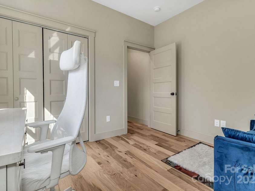 40 Rangeley Drive, Asheville, NC 28803.  MLS# CAR4219622, YatesRealty ID 7094. 