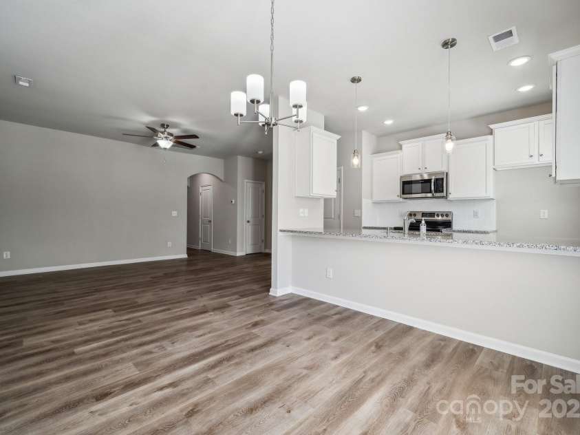 10036 Brittondale Lane, Charlotte, NC 28215.  MLS# CAR4238226, YatesRealty ID 7097. 