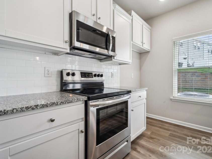 10036 Brittondale Lane, Charlotte, NC 28215.  MLS# CAR4238226, YatesRealty ID 7097. 
