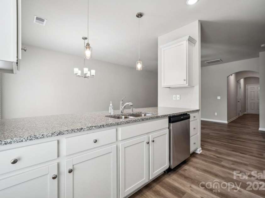 10036 Brittondale Lane, Charlotte, NC 28215.  MLS# CAR4238226, YatesRealty ID 7097. 