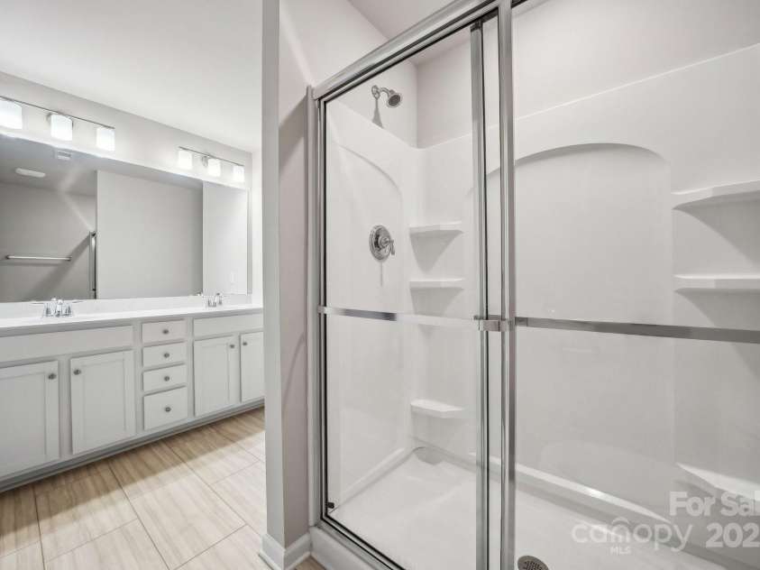 10036 Brittondale Lane, Charlotte, NC 28215.  MLS# CAR4238226, YatesRealty ID 7097. 