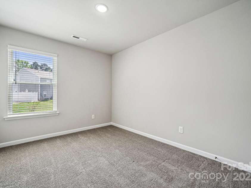 10036 Brittondale Lane, Charlotte, NC 28215.  MLS# CAR4238226, YatesRealty ID 7097. 
