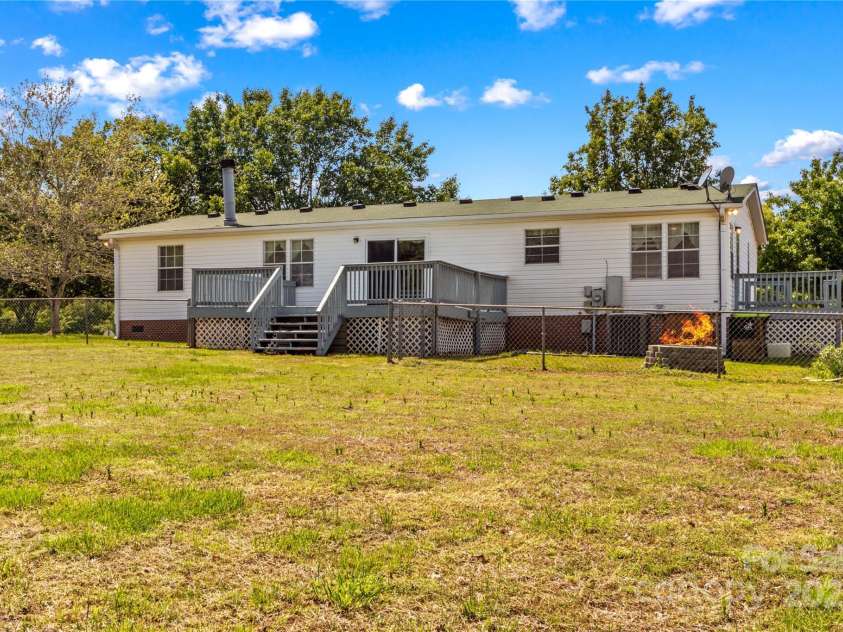 231 Charity Lane, Linwood, NC 27299.  MLS# CAR4247704, YatesRealty ID 7099. 