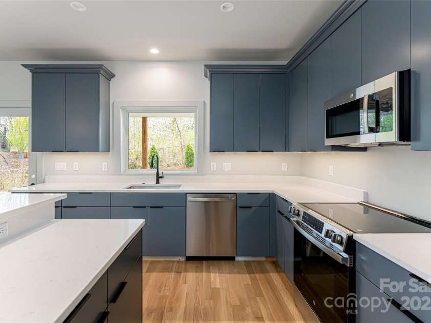 30 Fern Street, Asheville, NC 28803.  MLS# CAR4296373, YatesRealty ID 71. Photo of Similar Construction