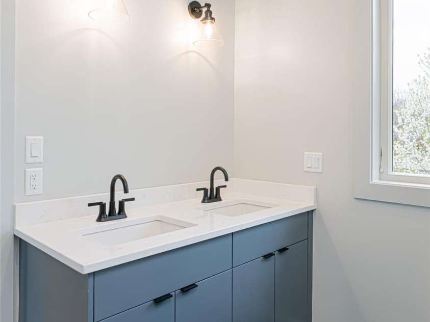 30 Fern Street, Asheville, NC 28803.  MLS# CAR4296373, YatesRealty ID 71. Photo of Similar Construction