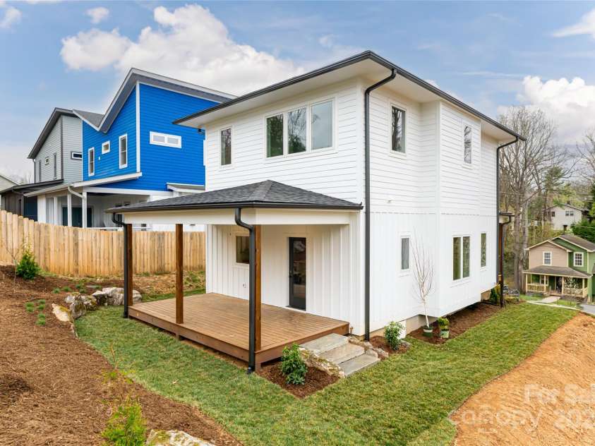 30 Fern Street, Asheville, NC 28803.  MLS# CAR4296373, YatesRealty ID 71. Photo of Similar Construction