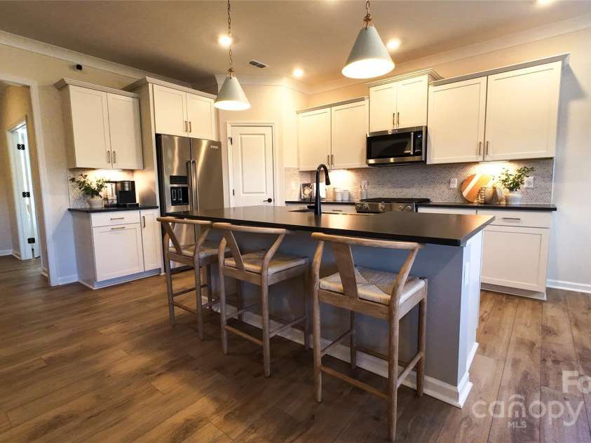 13621 Roderick Drive, Huntersville, NC 28078.  MLS# CAR4321737, YatesRealty ID 710. 