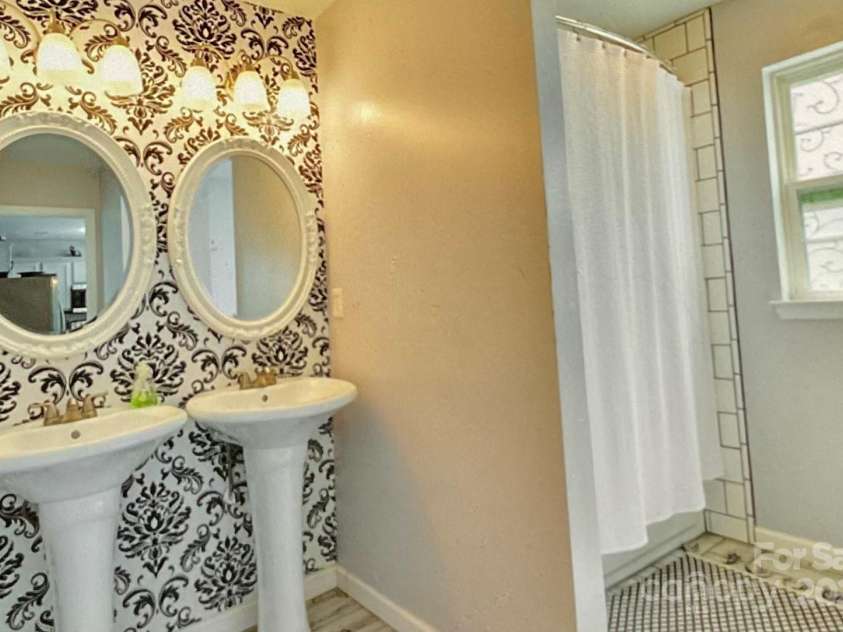 6936 Aulton Link Court, Charlotte, NC 28269.  MLS# CAR4306576, YatesRealty ID 710. 