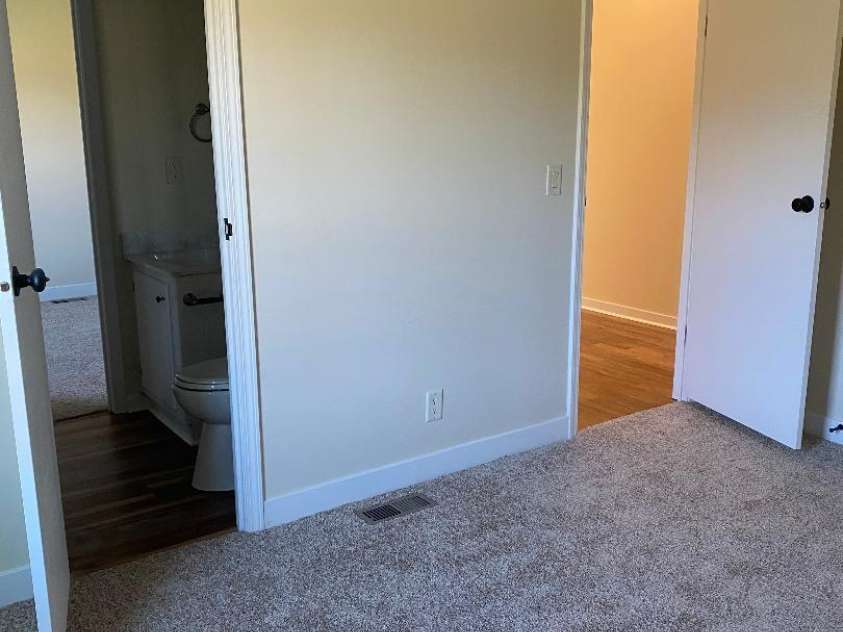 816 Perry Road, Troutman, NC 28166.  MLS# CAR4210141, YatesRealty ID 710. 4 bedrooms, 3 baths and office