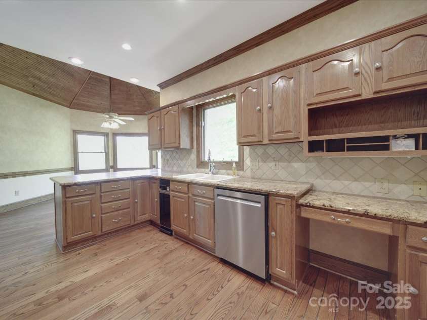 209 Tinkham Trail, Cramerton, NC 28032.  MLS# CAR4248276, YatesRealty ID 7100. 