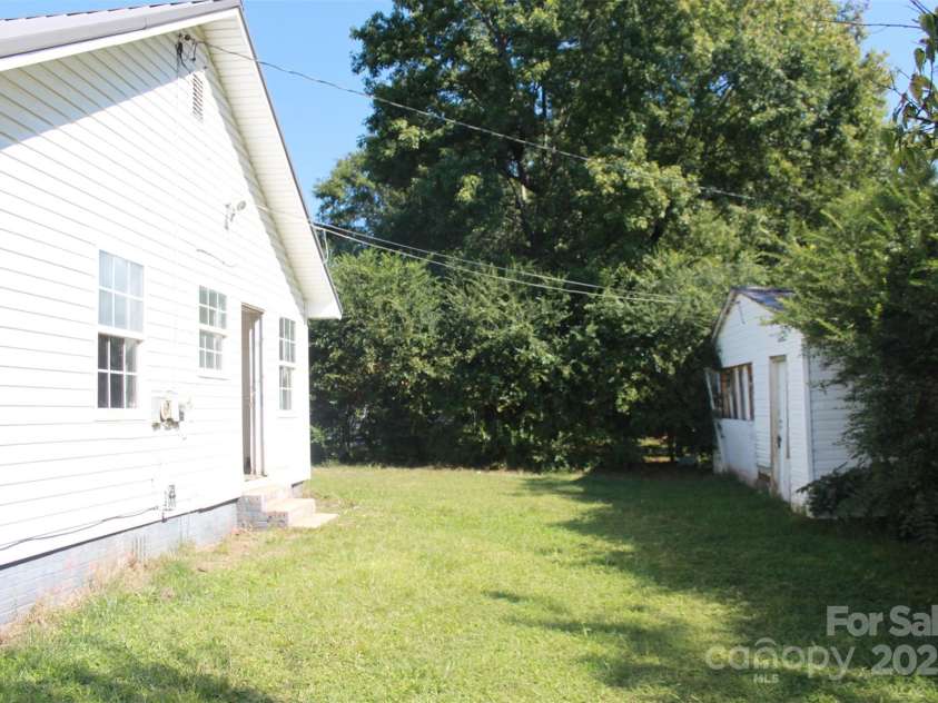 496 Spindale Street, Spindale, NC 28160.  MLS# CAR4301726, YatesRealty ID 7101. 