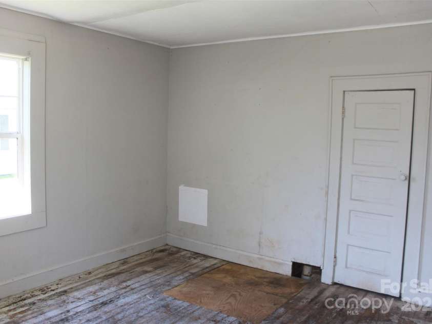 496 Spindale Street, Spindale, NC 28160.  MLS# CAR4301726, YatesRealty ID 7101. 