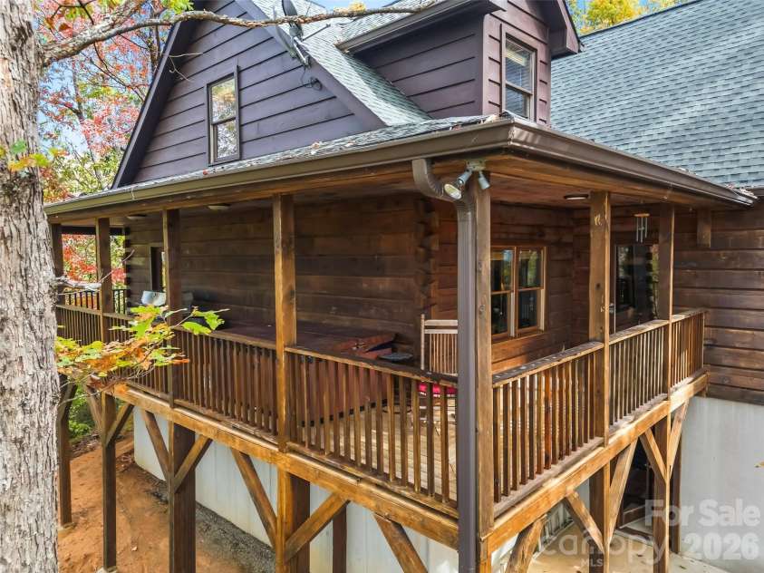 167 Mountain Vista Drive, Saluda, NC 28773.  MLS# CAR4337570, YatesRealty ID 7102. 