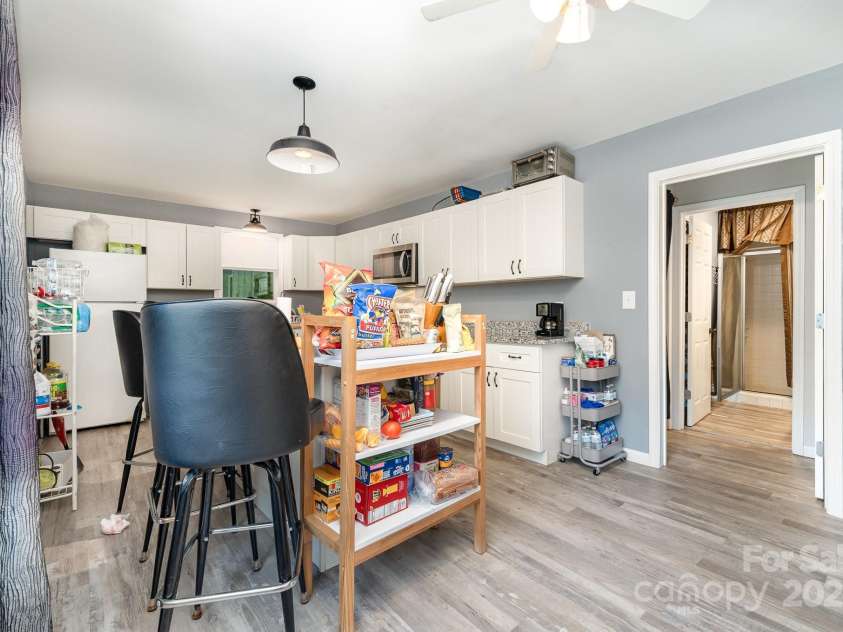 745 6th Avenue, Hickory, NC 28602.  MLS# CAR4244534, YatesRealty ID 7102. 