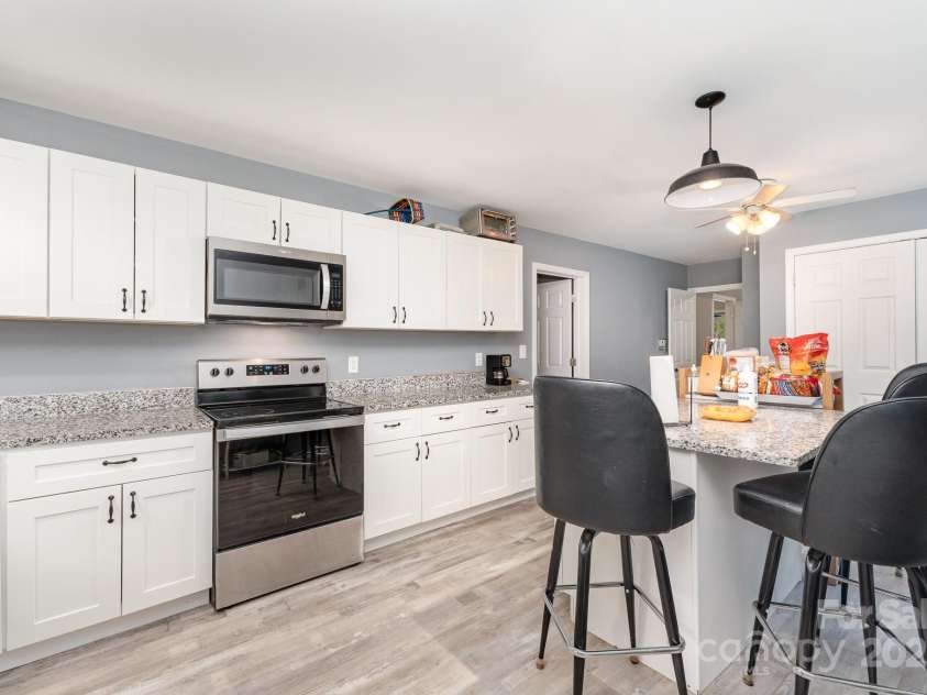 745 6th Avenue, Hickory, NC 28602.  MLS# CAR4244534, YatesRealty ID 7102. 