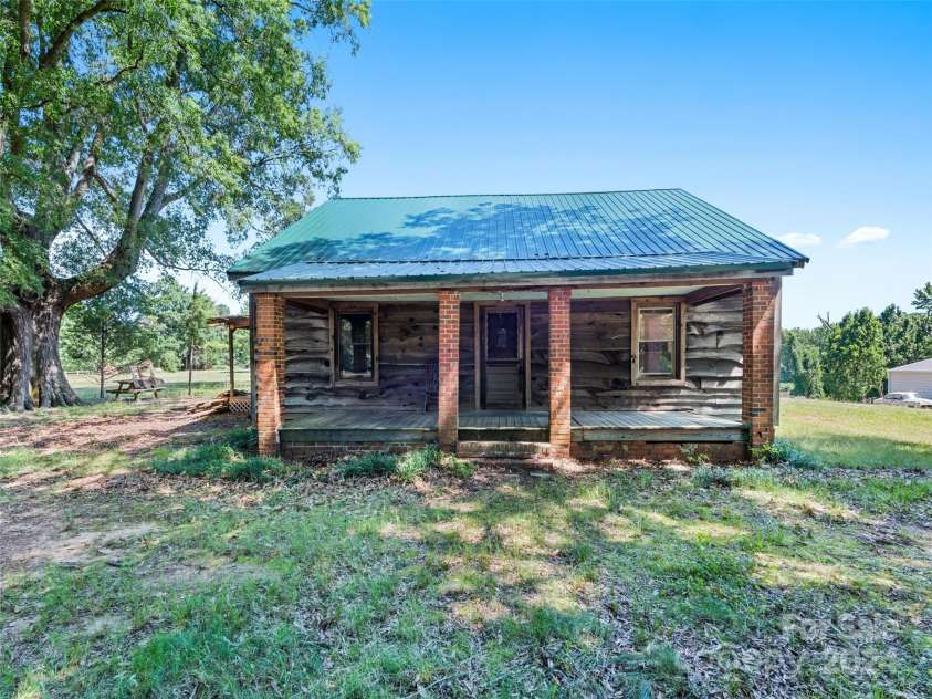 10910 Archer Road, Davidson, NC 28036.  MLS# CAR4142354, YatesRealty ID 7103. 