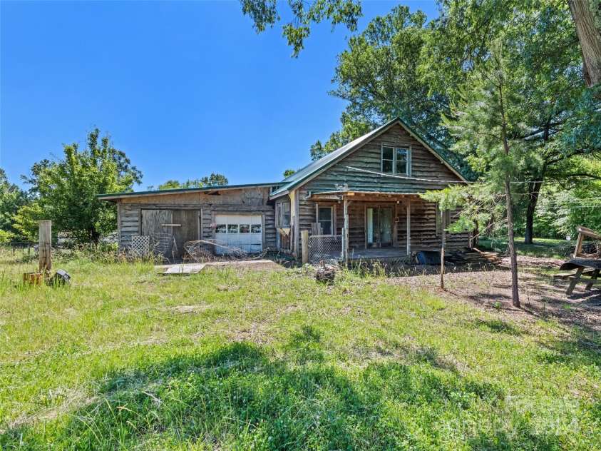 10910 Archer Road, Davidson, NC 28036.  MLS# CAR4142354, YatesRealty ID 7103. 