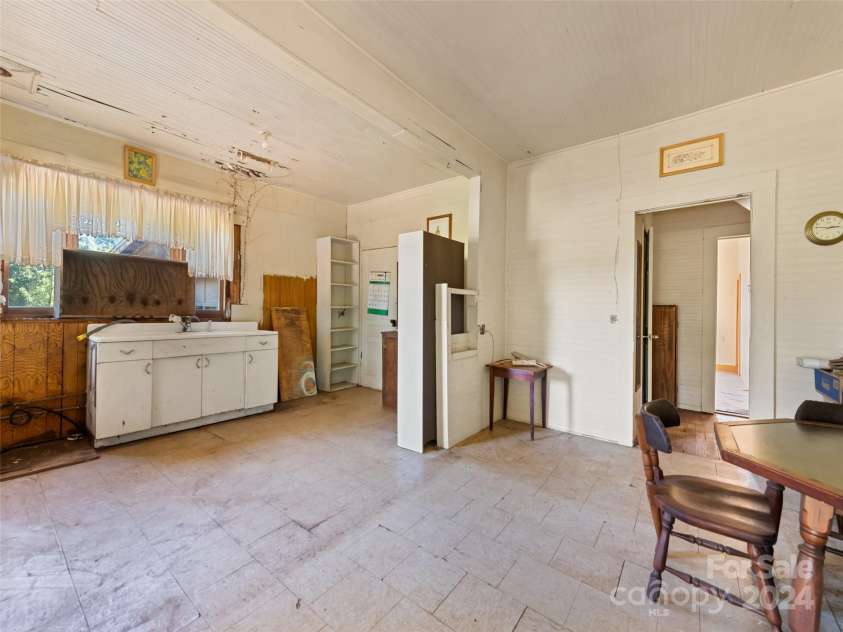 10910 Archer Road, Davidson, NC 28036.  MLS# CAR4142354, YatesRealty ID 7103. 