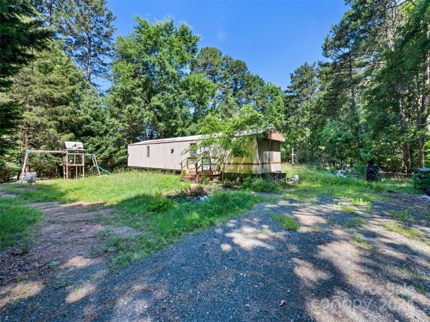10910 Archer Road, Davidson, NC 28036.  MLS# CAR4142354, YatesRealty ID 7103. 