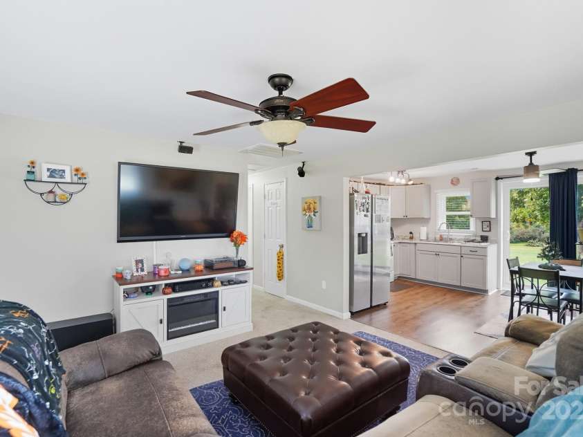 210 Roy Bell Road, Kings Mountain, NC 28086.  MLS# CAR4308756, YatesRealty ID 7105. 