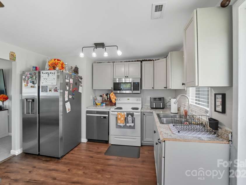 210 Roy Bell Road, Kings Mountain, NC 28086.  MLS# CAR4308756, YatesRealty ID 7105. 