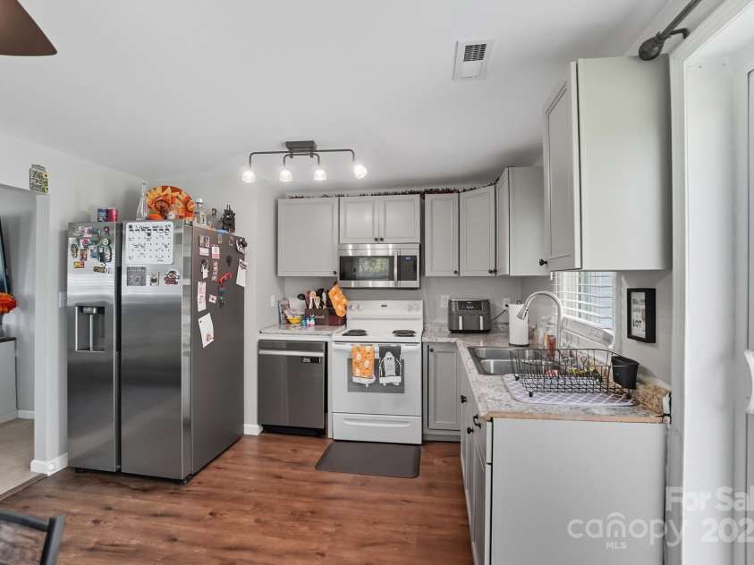 210 Roy Bell Road, Kings Mountain, NC 28086.  MLS# CAR4308756, YatesRealty ID 7105. 