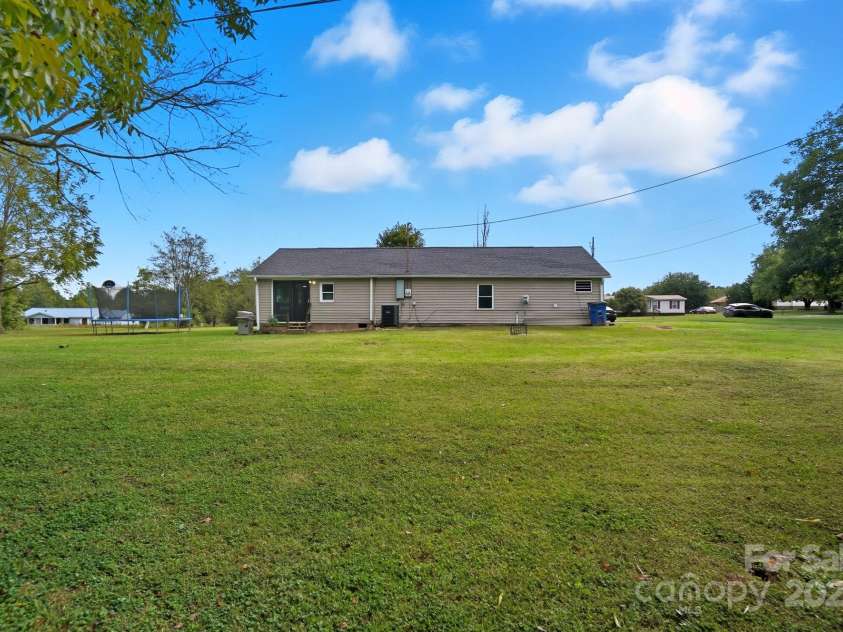 210 Roy Bell Road, Kings Mountain, NC 28086.  MLS# CAR4308756, YatesRealty ID 7105. 