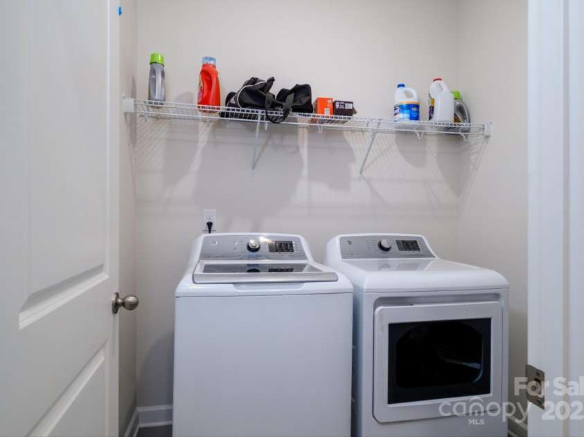 6420 Barcelona Way, Charlotte, NC 28214.  MLS# CAR4213257, YatesRealty ID 7105. 