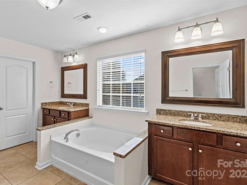 138 Byers Commons Drive, Mooresville, NC 28117.  MLS# CAR4326214, YatesRealty ID 7107. Primary Bathroom, Two Vanities