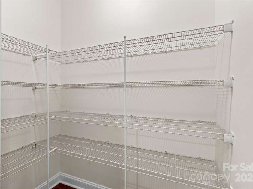 138 Byers Commons Drive, Mooresville, NC 28117.  MLS# CAR4326214, YatesRealty ID 7107. Walk In Pantry!