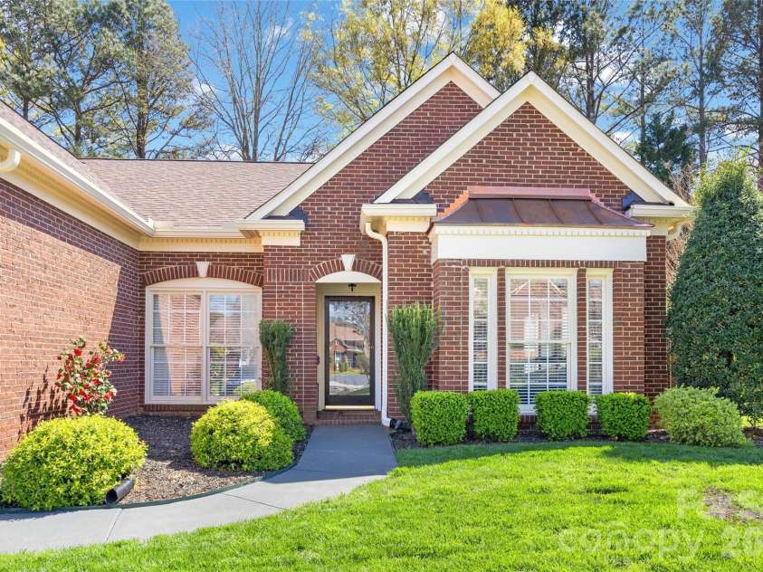 7211 Baniff Circle, Charlotte, NC 28277.  MLS# CAR4360989, YatesRealty ID 7108. 
