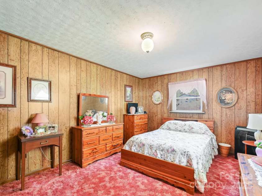 7530 NC 208 Highway, Marshall, NC 28753.  MLS# CAR4241127, YatesRealty ID 7109. 