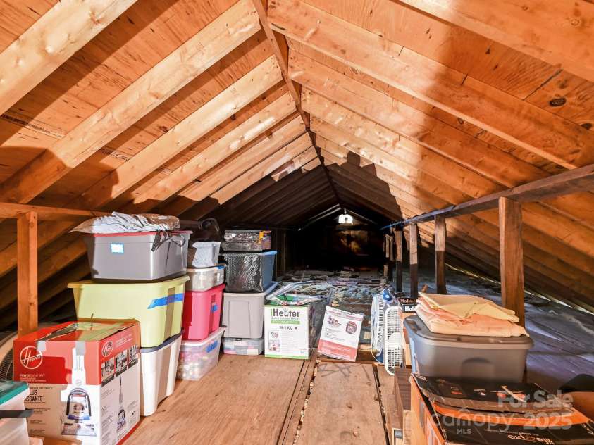 7530 NC 208 Highway, Marshall, NC 28753.  MLS# CAR4241127, YatesRealty ID 7109. 