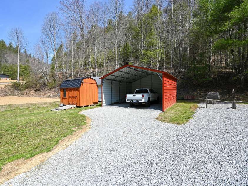 7530 NC 208 Highway, Marshall, NC 28753.  MLS# CAR4241127, YatesRealty ID 7109. 
