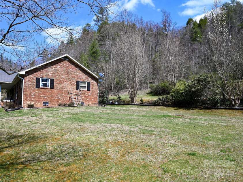 7530 NC 208 Highway, Marshall, NC 28753.  MLS# CAR4241127, YatesRealty ID 7109. 