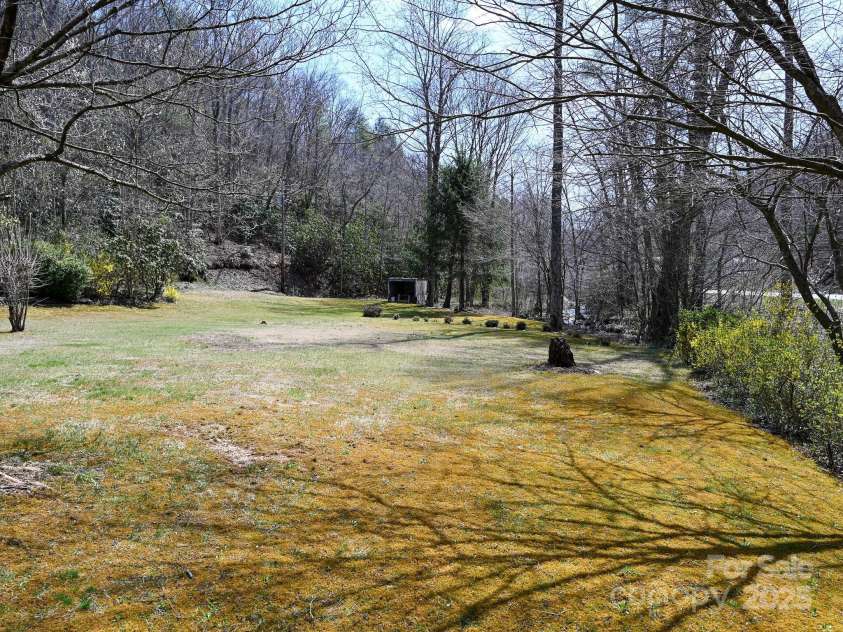 7530 NC 208 Highway, Marshall, NC 28753.  MLS# CAR4241127, YatesRealty ID 7109. 