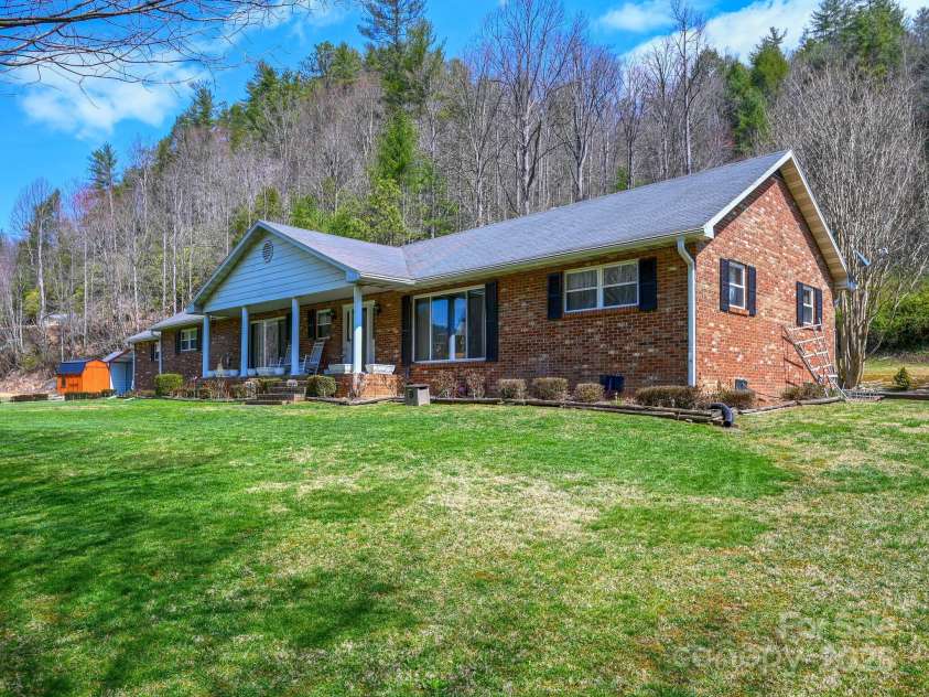 7530 NC 208 Highway, Marshall, NC 28753.  MLS# CAR4241127, YatesRealty ID 7109. 