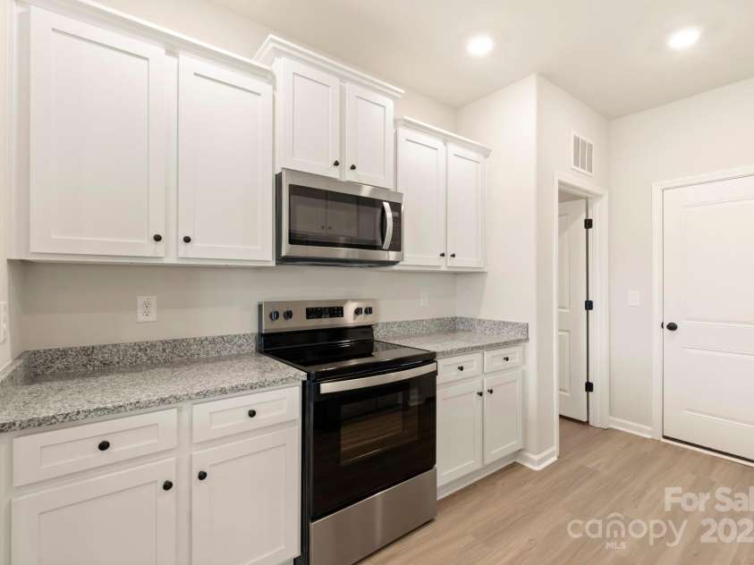 1084 Russell Drive, Winston Salem, NC 27127.  MLS# CAR4321823, YatesRealty ID 711. 